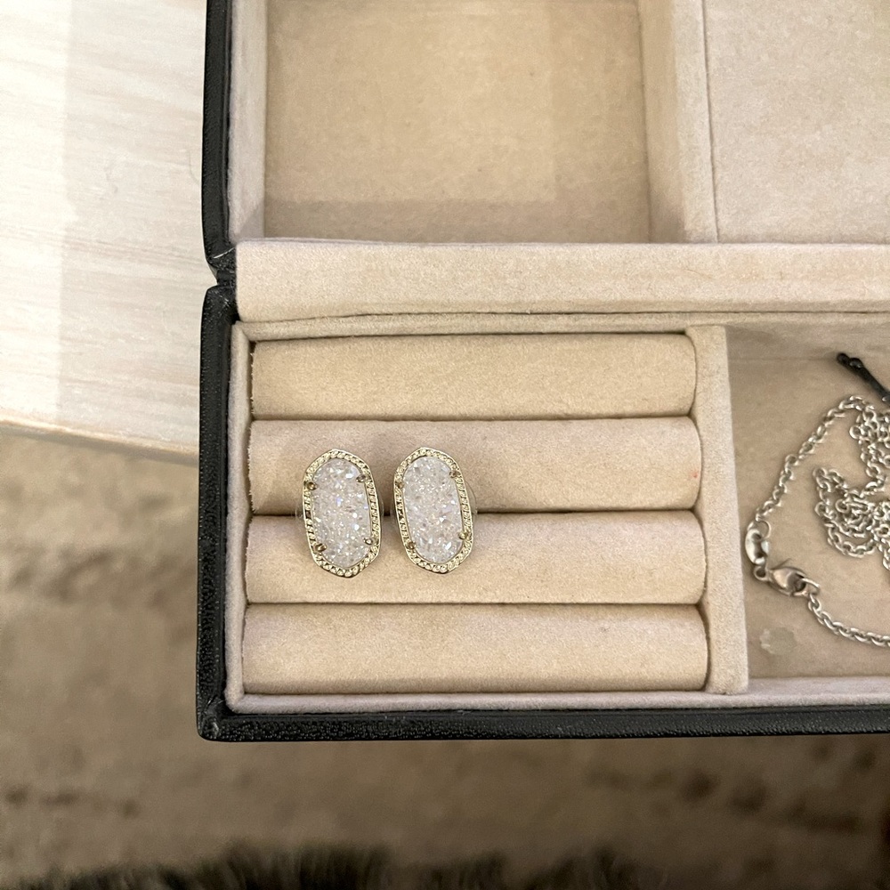 Ellie studs in iridescent drusy